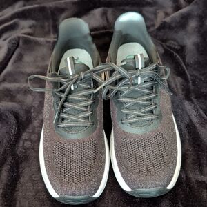 NEW Orthofeet Black Athletic Shoes